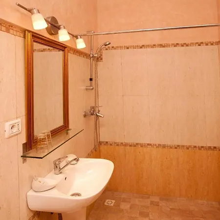 Dinu Pensjonat 3*